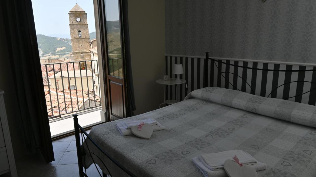 B&B La Margherita Pietrapertosa Bagian luar foto